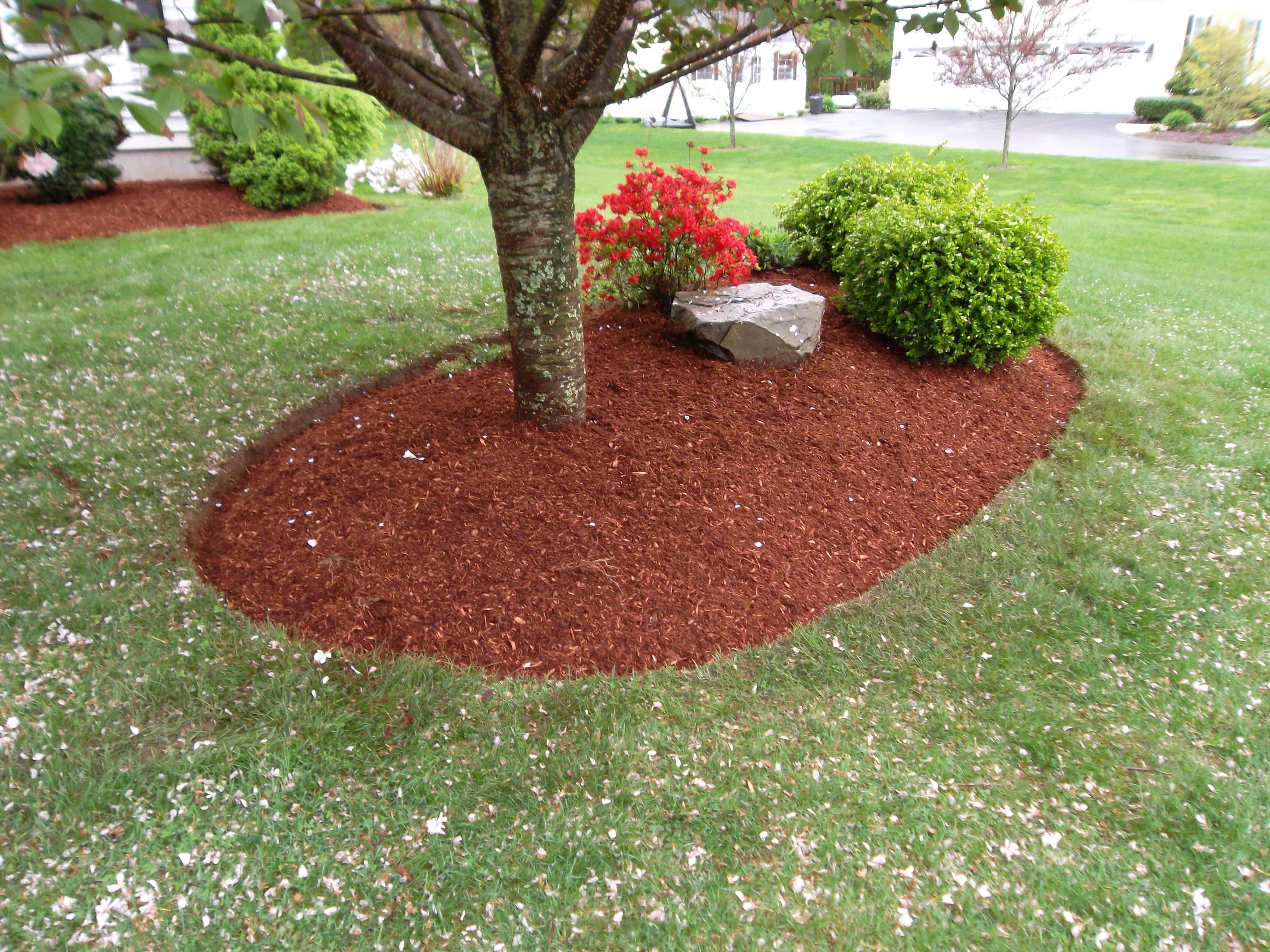 Mulch and Edging Job Salem, NH LaBrie Property Maintenance and